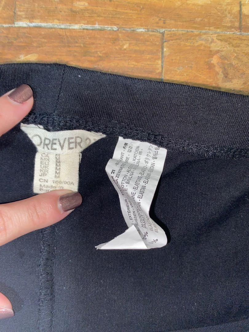 Forever 21 leggings (overrun) (Category: Activewear) located in Las Pinas. Submitted by kathhsantoss (Listing ID 1061203545, Image 2). Description: RFS: wrong size can fit to small - medium.