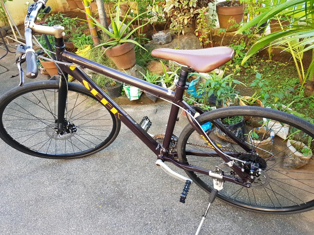 Giant Seek Bike for Sale w disc brake Sports Equipment