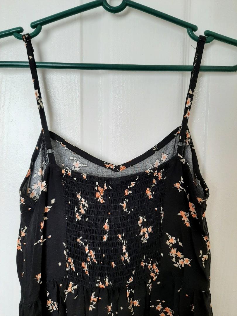 H\u0026M Divided | Floral Dress (Black 