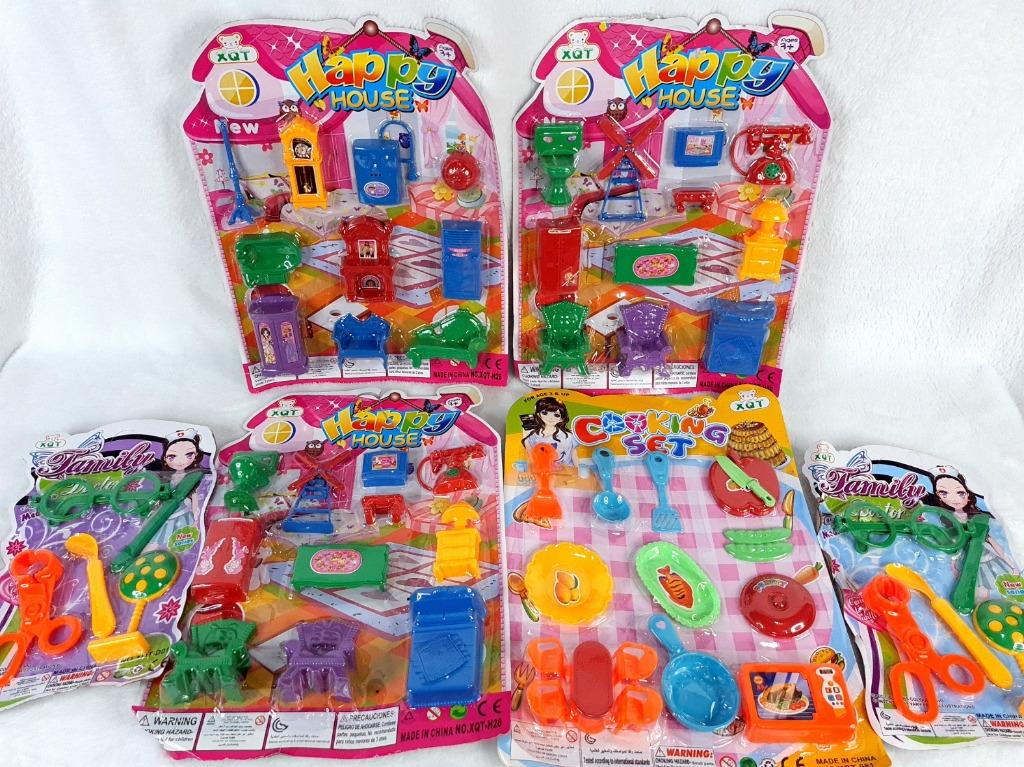 Kitchen Sets Pretend Play Bundle (Category: Kids Toys) located in Paranaque City. Submitted by usiserah (Listing ID 1061198761, Image 1). Description: TAKE-ALL Bundle 4 Sets of KITCHEN + 2 Sets of Doctor Pretend Play Ideal for Cooking and Doctor Role Playing Best for Girls at 3-7 y/o Materials: PVC Plastic Remark: Collected give away RFS: Decluttering 📌 For More Details Visit Us @: USISERAH🐸 📱Facebook | 🛒Shopee | 📲Carousell .