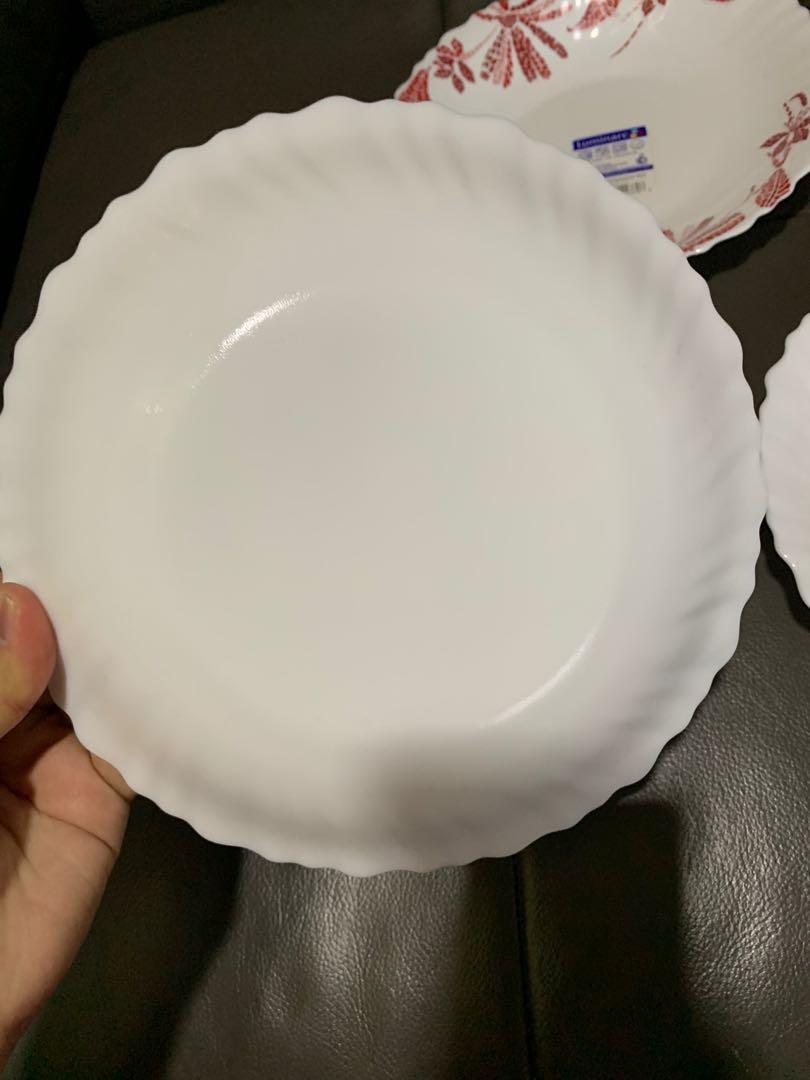 Luminarc plate, Furniture & Home Living, Kitchenware & Tableware