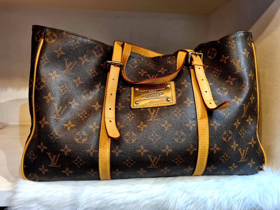 Hong Kong Style LV Diamond Bear Monogram Luxury Design Tote Bag, Luxury,  Bags & Wallets on Carousell