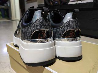 Chelsie trainer michael kors top