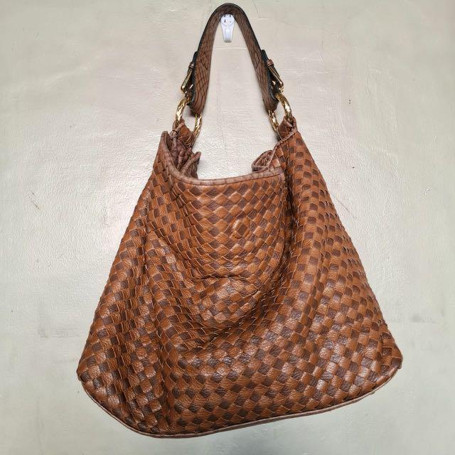 Morgan De Toi Hobo Bag Women S Fashion Bags Wallets Tote Bags On Carousell Morgan De Toi Hobo Bag Women S Fashion Bags Wallets Tote Bags On Carousell