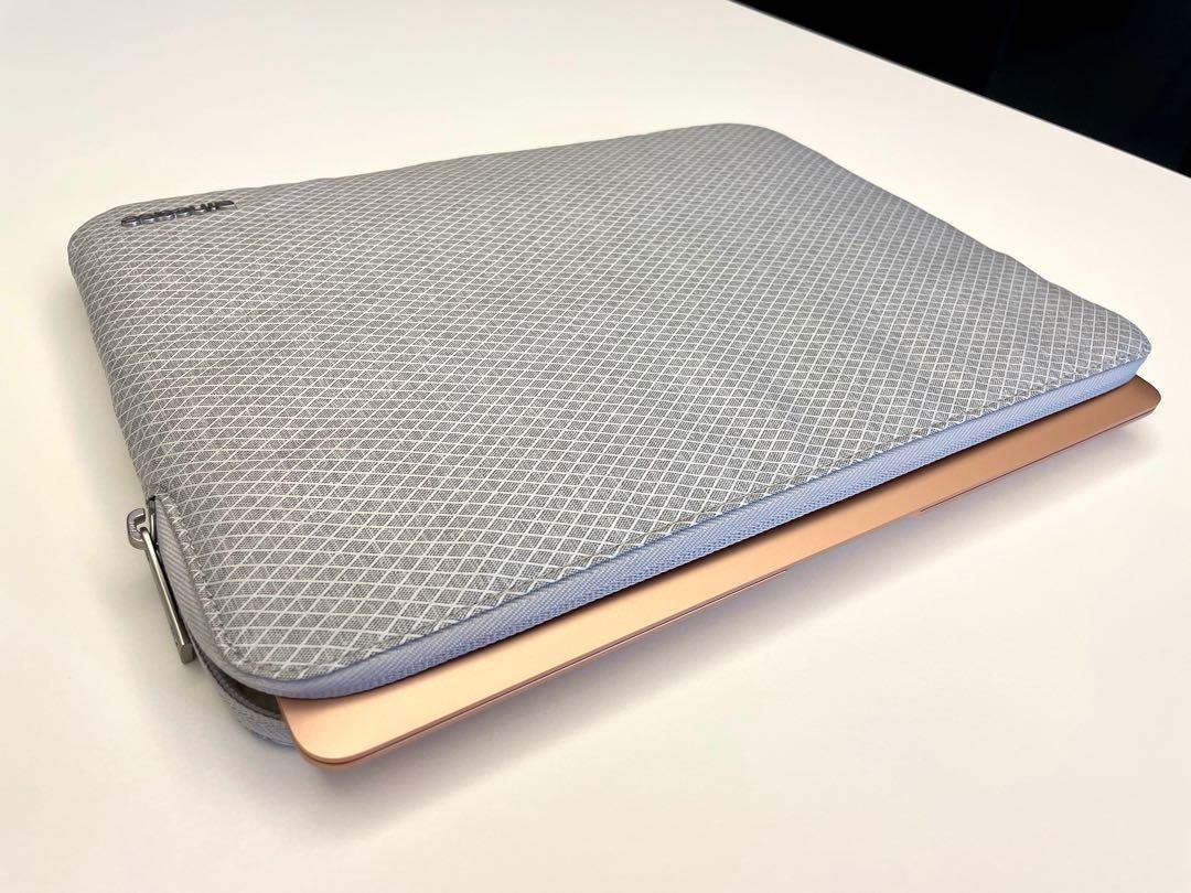 Incase slim sleeve macbook hot sale