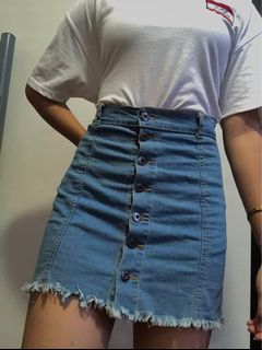 (Category: ) located in . Submitted by sofiaxpreloved (Listing ID 1061289094, Image 1). Description: .