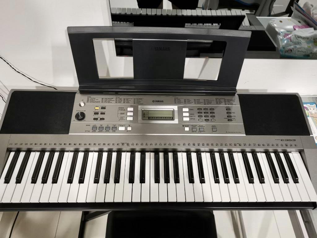 Yamaha PSRE353 keyboard, Hobbies & Toys, Music & Media, Musical