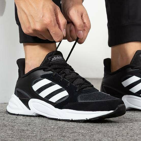 Adidas 90s valasion Fesyen Pria Sepatu Sneakers di Carousell