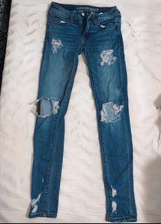 American Eagle Low Waisted Skinny Jeans