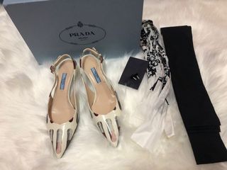 (Category: ) located in . Submitted by bar.of.preloved (Listing ID 1061347601, Image 1). Description: .