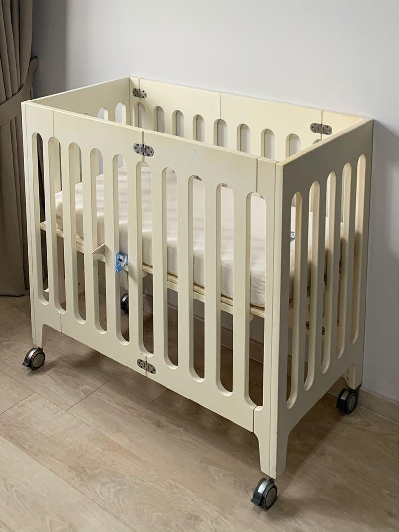Bloom Alma Mini Crib (free baby cot), Babies & Kids, Baby Nursery