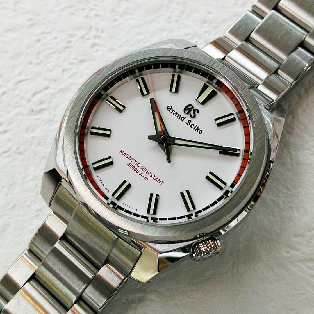 BNIB Grand Seiko Quartz SBGX341 Magnetic resistance 40 000A m