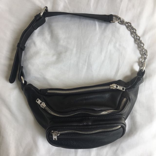 Brandy melville 2025 bum bag