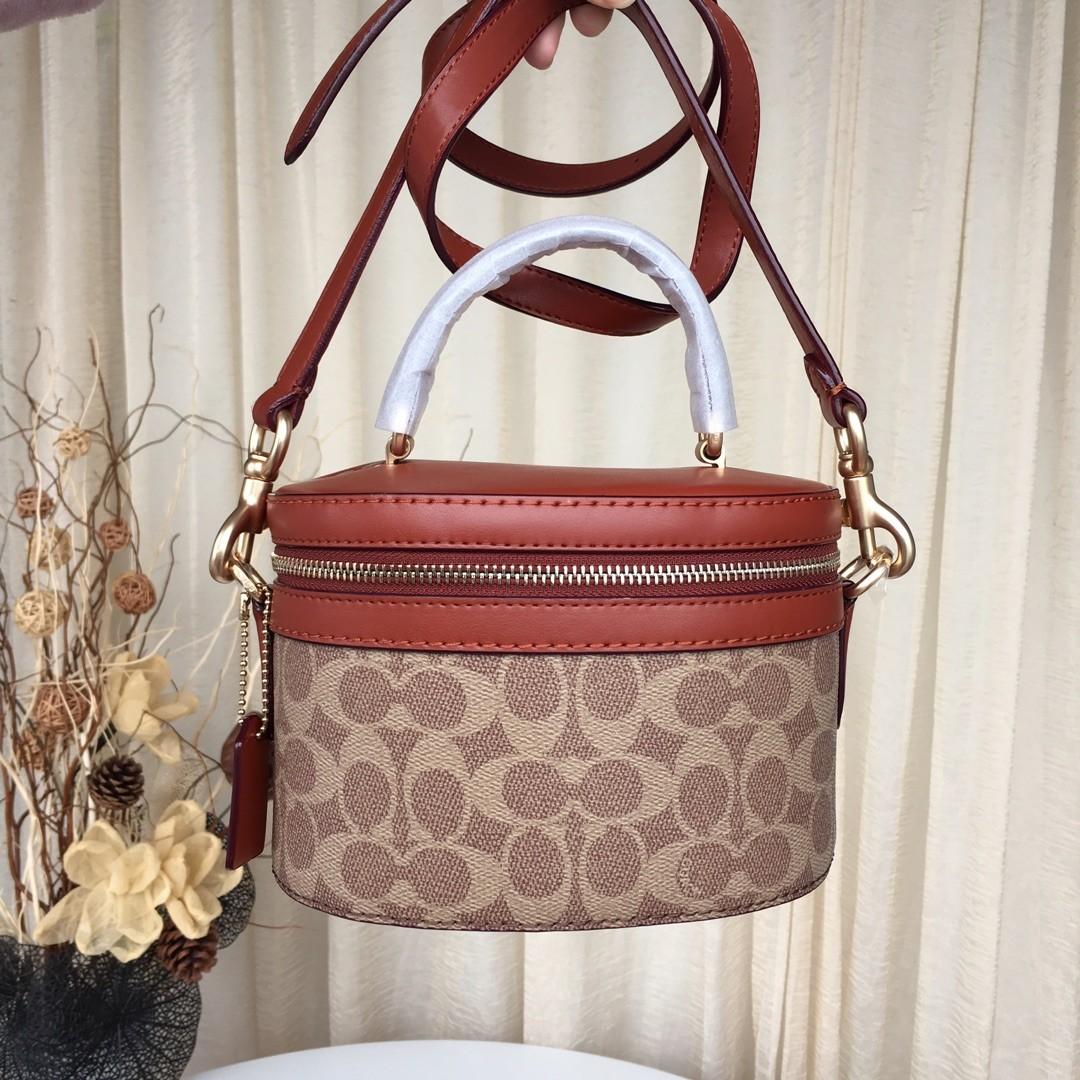 coach trail bag signature