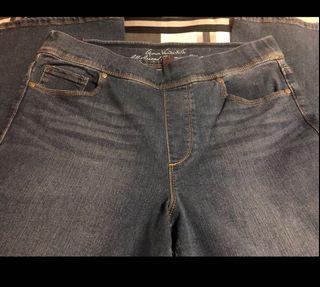 GLORIA VANDERBILT JEANS SIZE 10 NWT