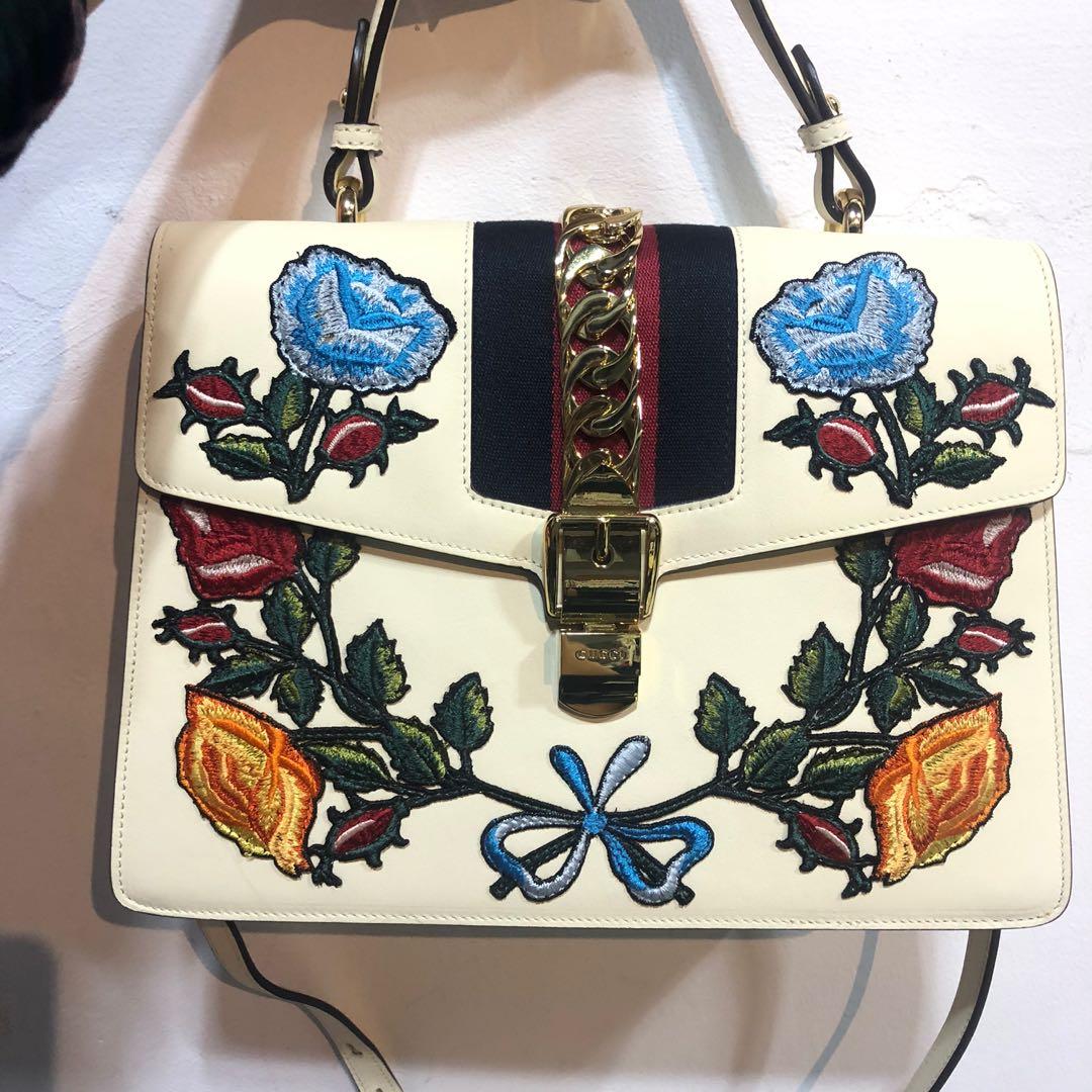 Gucci white sylvie on sale embroidered top handle price