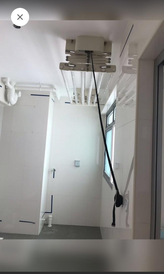 Hdb retractable clothes hanger, Furniture & Home Living, Bathroom