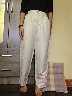 (Category: ) located in . Submitted by virtuouswardrobe (Listing ID 1061372628, Image 1). Description: .