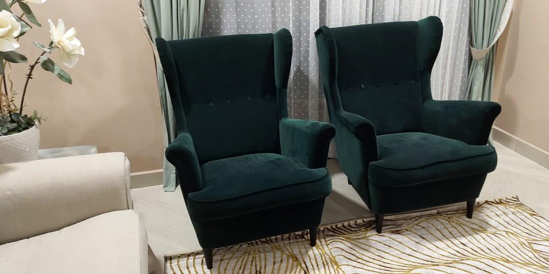 Strandmon discount green velvet