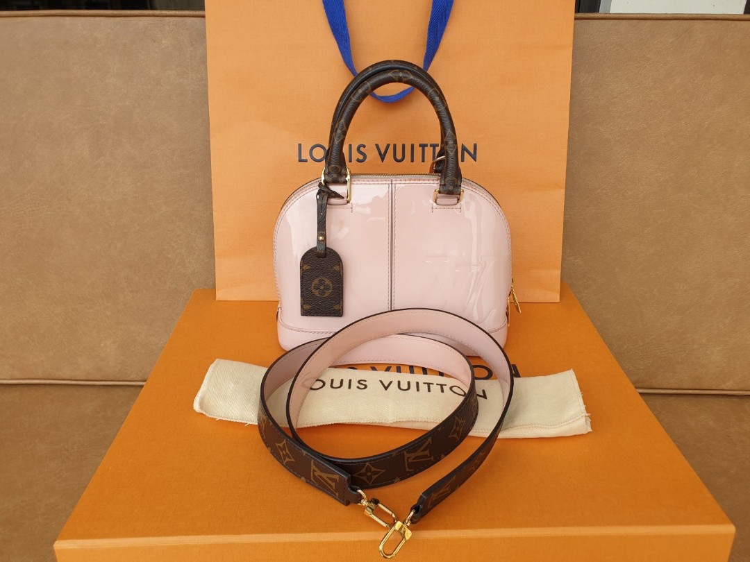 Louis Vuitton 2016 Bay Rose Ballerine Poppy Limited Edition Chain Flow   Trésor Vintage