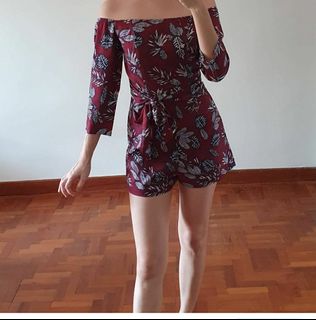 (Category: ) located in . Submitted by klearmywardrobe (Listing ID 1061313074, Image 1). Description: .