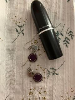 （分類：）位於 。 由 eeeemma 提交（商品編號 1061432454，圖片 1）。簡介： 。