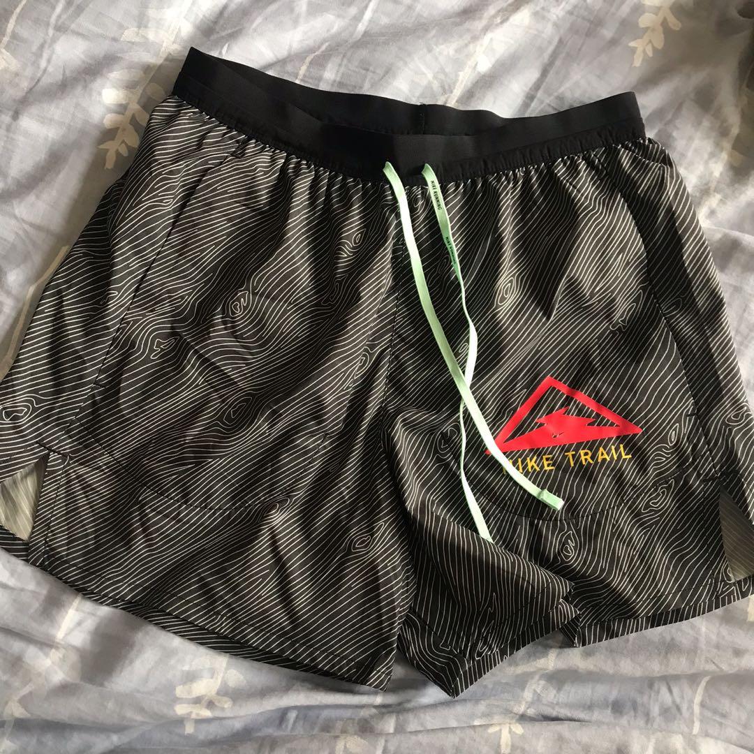 nike shorts size small