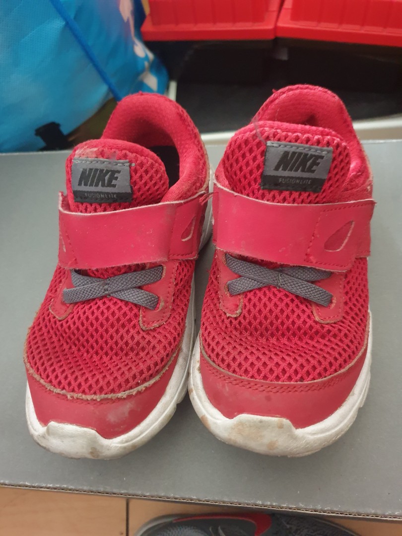 nike red kids