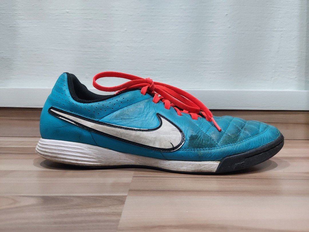 nike tiempo futsal shoes