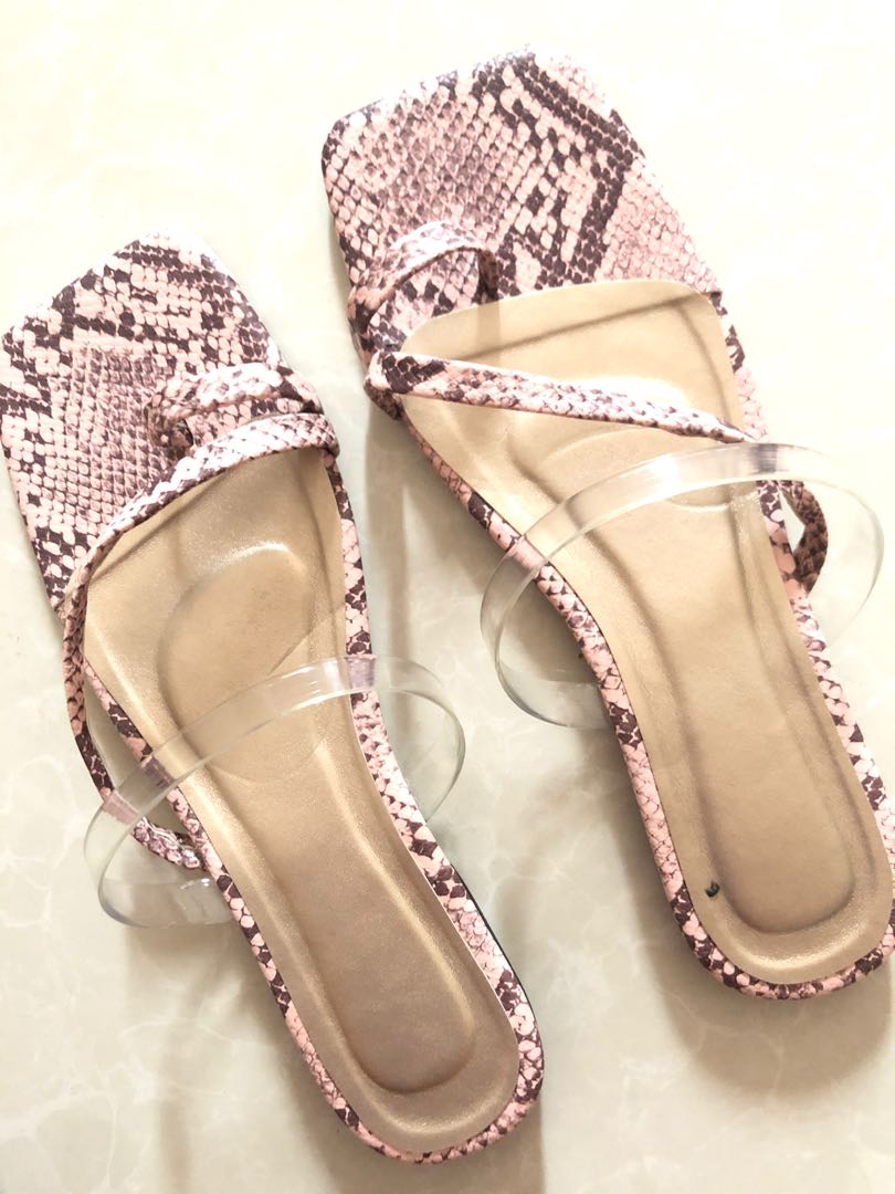 peach sandals flat