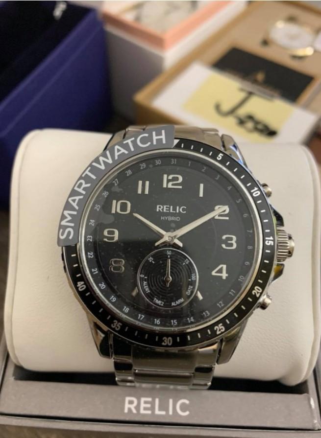 Relic Hybrid Smartwatch by. Fossil