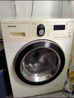 (Category: ) located in . Submitted by crazedeal (Listing ID 1061382497, Image 1). Description: .