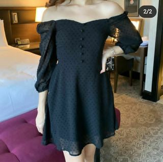 (Category: ) located in . Submitted by klearmywardrobe (Listing ID 1061311497, Image 1). Description: .