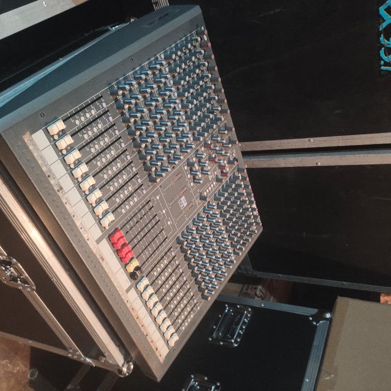 Soundcraft Spirit LX7 16 Channels Board Mixer. Made in England. some