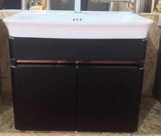(Category: ) located in . Submitted by dhomeimprovement (Listing ID 1061332504, Image 1). Description: .