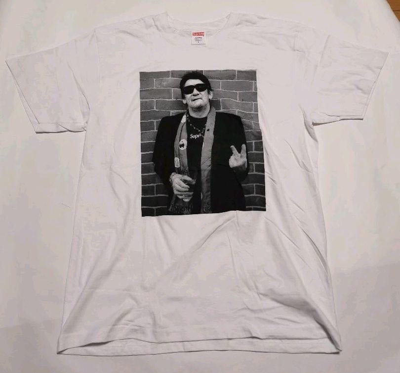 supreme navy t shirt