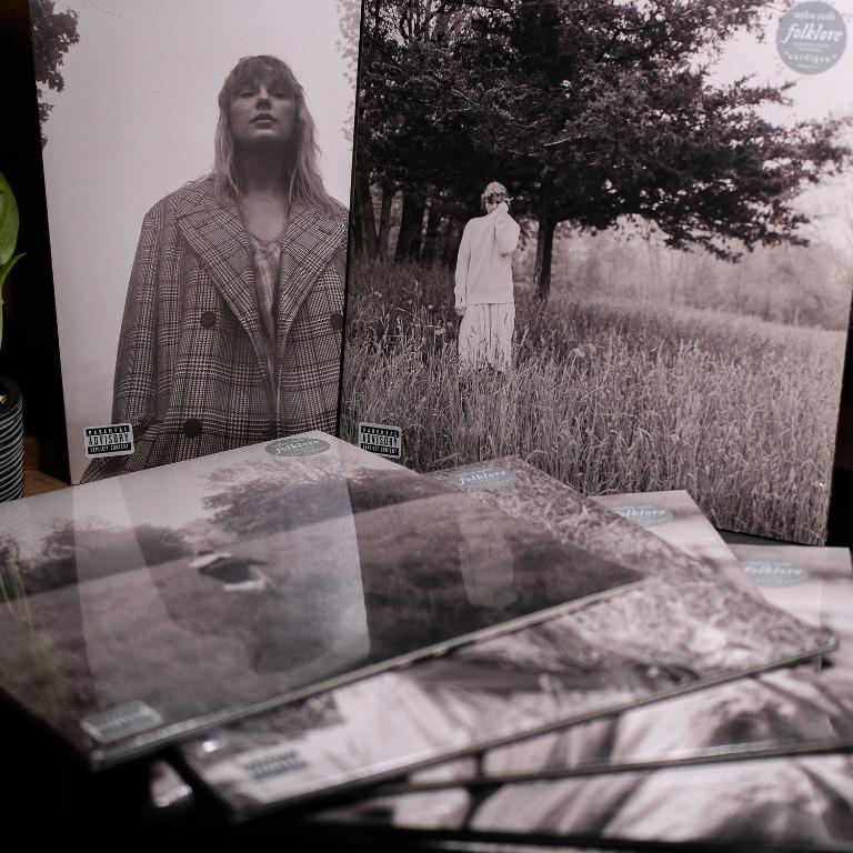 TAYLOR SWIFT - FOLKLORE VINYL LP (ONHAND) (Category: Vinyls) located in Bacoor. Submitted by meepmorpmeepmorp (Listing ID 1061427771, Image 2). Description: https://shopee.ph/product/299083702/4673441266/ TAYLOR SWIFT - FOLKLORE VINYL LP ONHAND SEALED IMPORTED FROM USA Variation: - in the weeds = 1 - betty's garden = 1 - stolen lullabies = 2 - hide-and-seek = 1 - running like water = 1 - clandestine meetings = 1 For delivery use Shopee link..