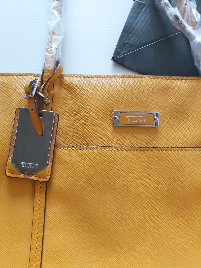 Tumi villa clearance q tote