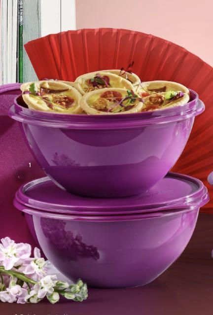 https://media.karousell.com/media/photos/products/2021/1/8/tupperware_round_bowl_17l_1610118861_52e70a66_progressive.jpg