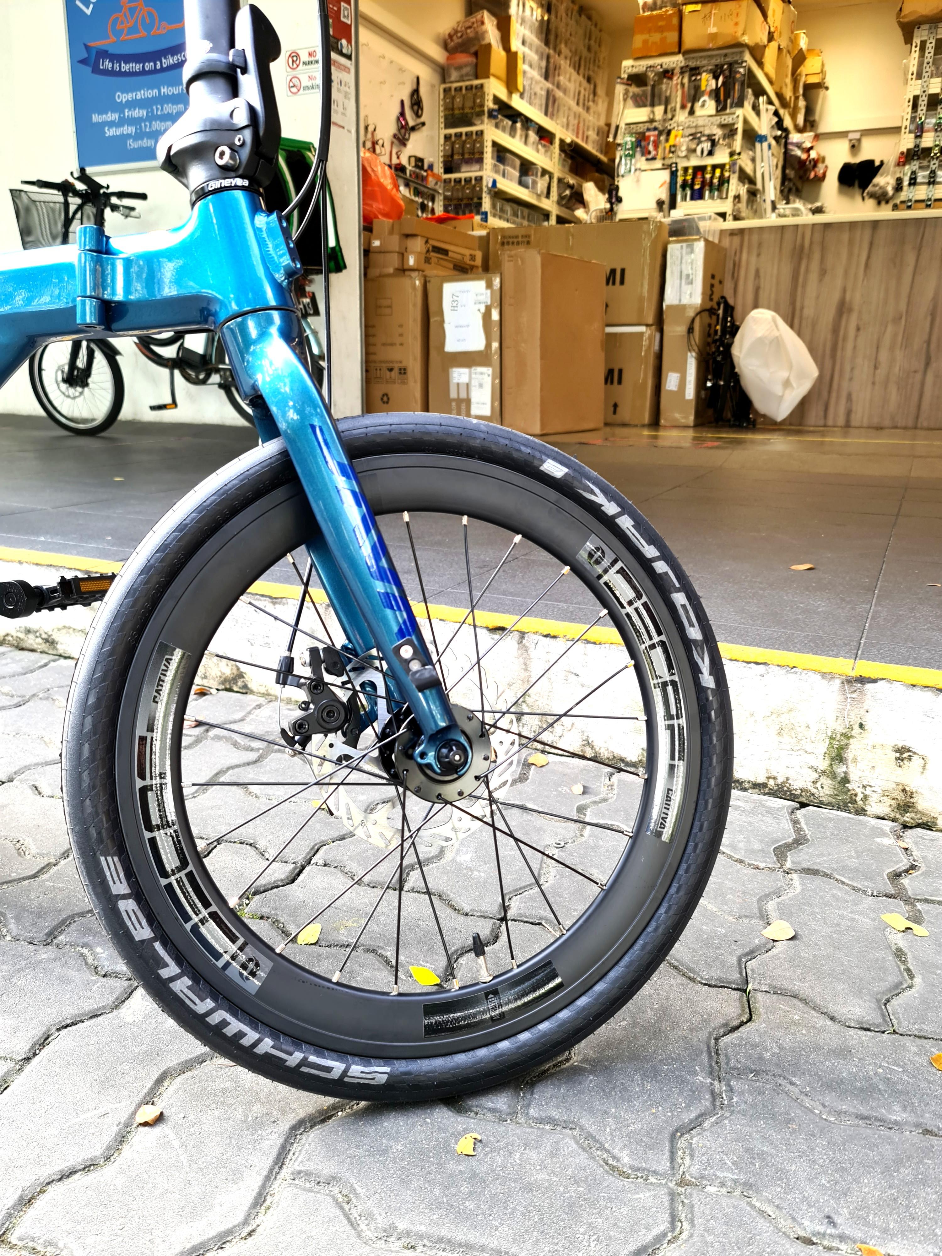 schwalbe kojak tan wall