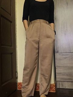 (Category: ) located in . Submitted by virtuouswardrobe (Listing ID 1061375299, Image 1). Description: .