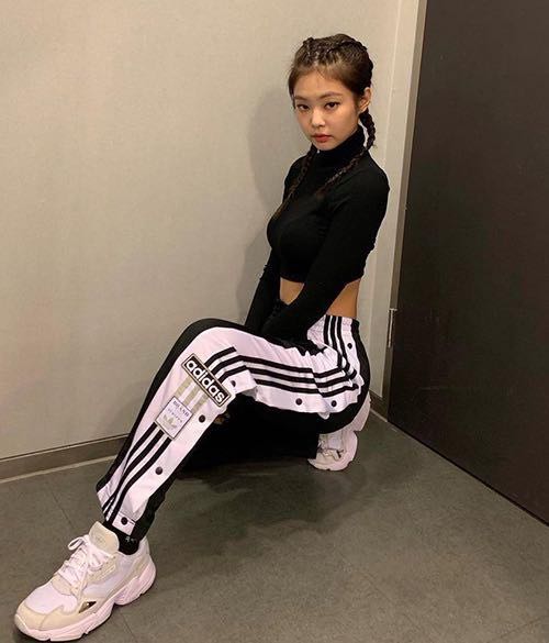 These Adidas popper pants are so 90s 90sstyle adidas ootd  Adidas  track pants outfit Fashion blogger Pants
