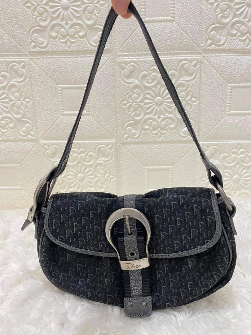 Auth Dior (Category: Luxury Bags & Wallets) located in Davao. Submitted by gingerdust (Listing ID 1061651684, Image 1). Description: .