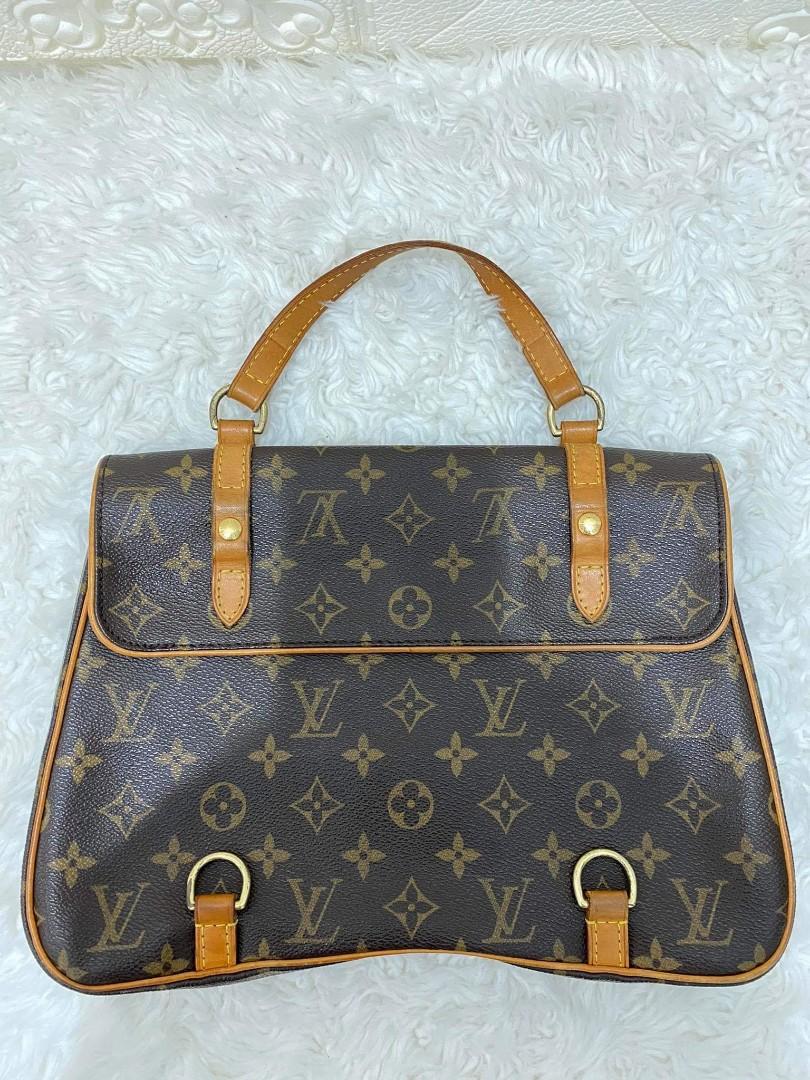 Auth Lv (Category: Luxury Bags & Wallets) located in Davao. Submitted by gingerdust (Listing ID 1061662318, Image 2). Description: .