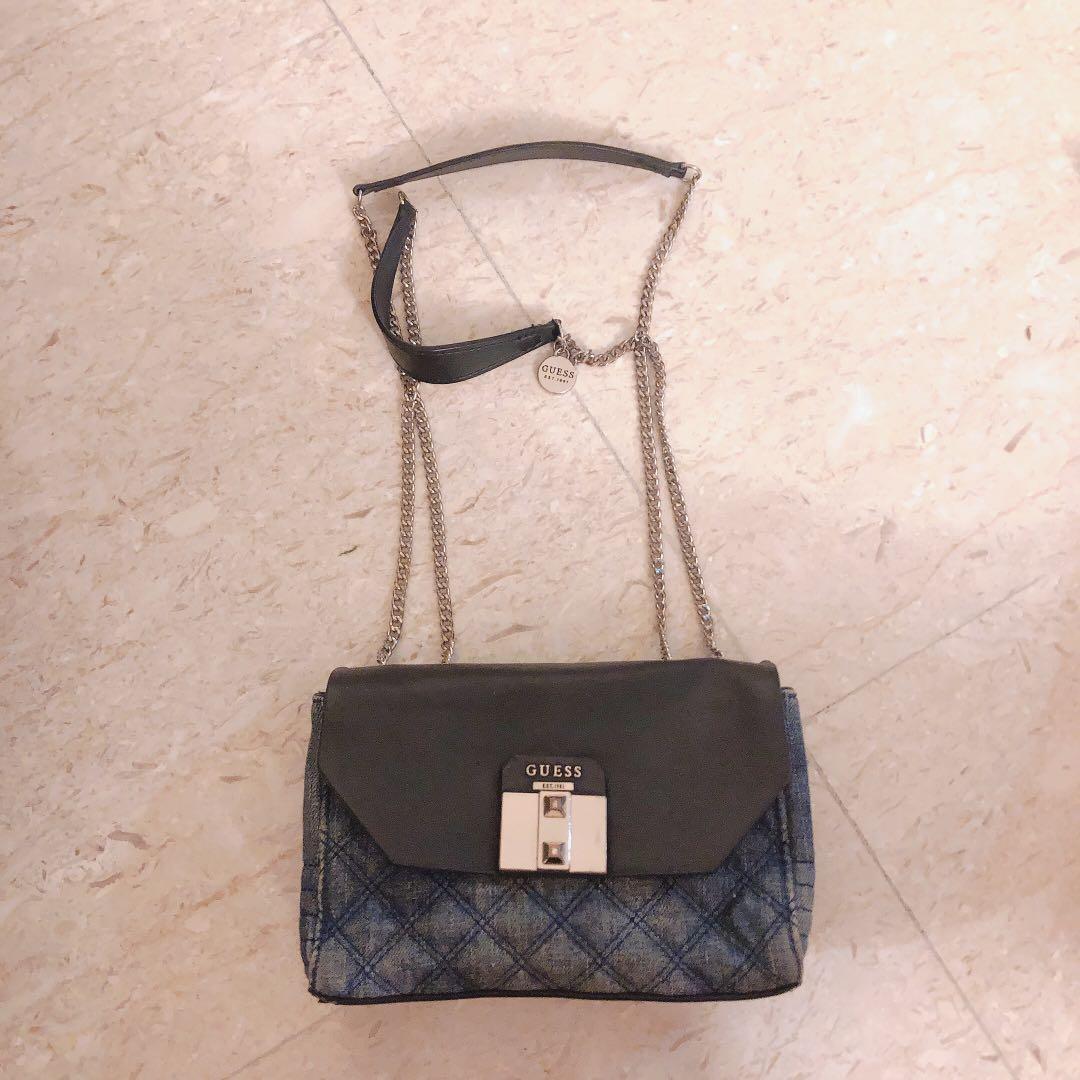 guess mini flap clutch