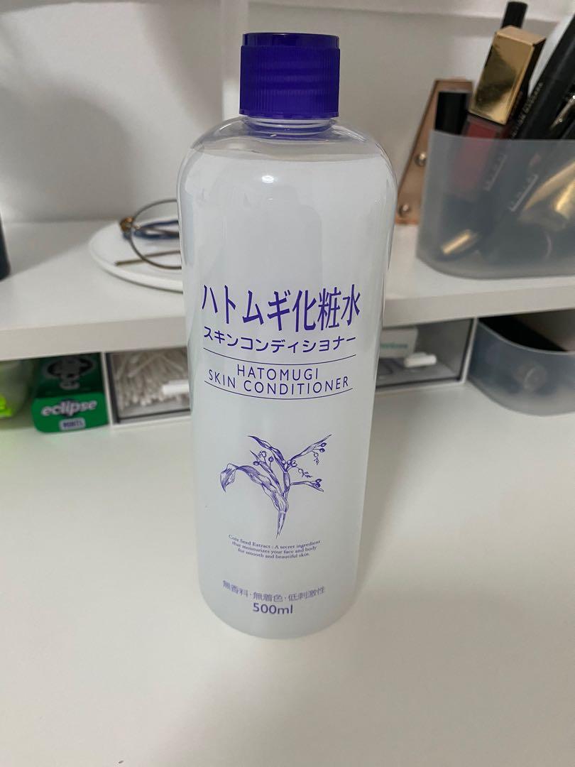 hatomugi hydrating toner