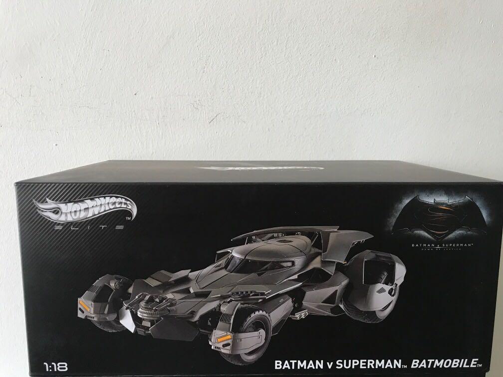 Hot Wheels Elite 1:18 Scale Batman V Superman Batmobile, Hobbies & Toys,  Collectibles & Memorabilia, Fan Merchandise on Carousell