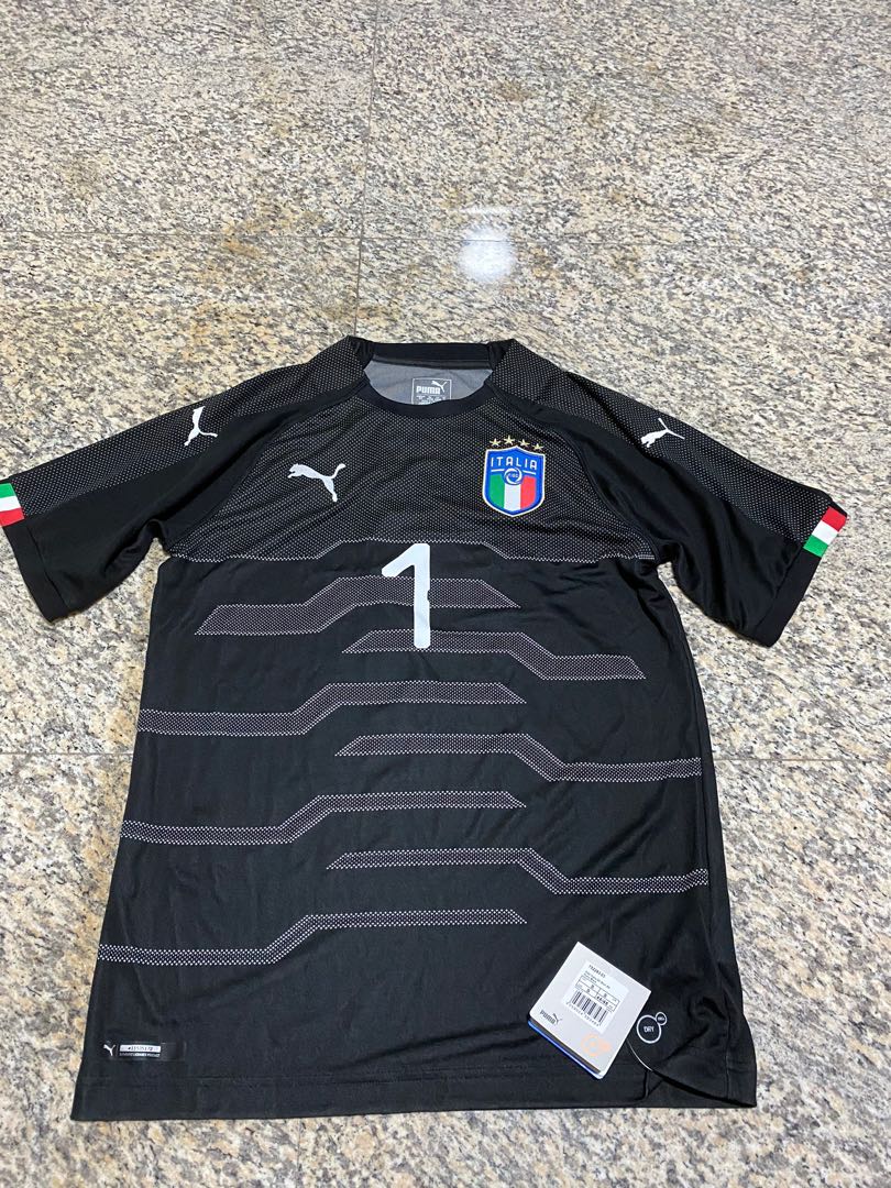 Italy 2017 Gianluigi Buffon Goalkeeper Jersey , Men's Fashion ...