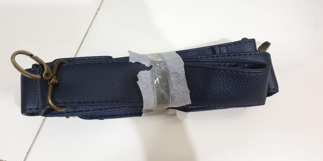 Johnnie Walker Blue Label Laptop Bag, Men's Fashion, Bags, Briefcases