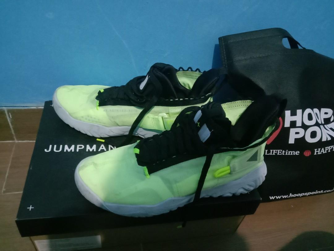 jordan proto react barely volt